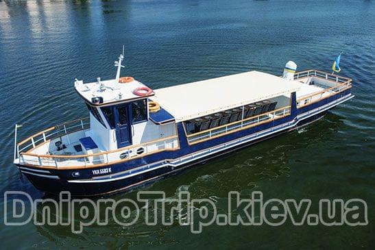 Теплоход Мудрый