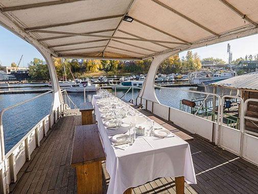 Теплоход "Весна"