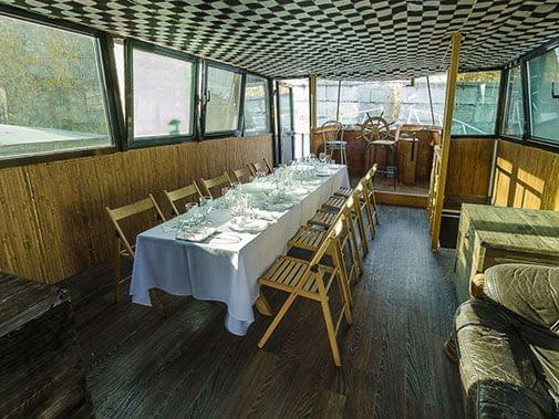 Теплоход "Весна"