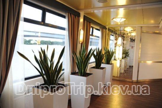 Теплоход "Роза Виктория"