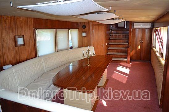 Теплоход "Антей"