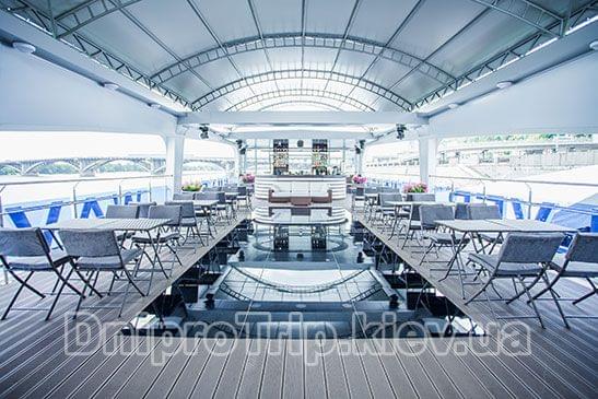 Яхта "Сильвер Вейв"