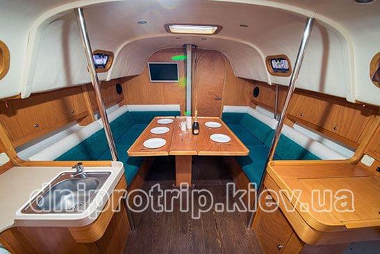 Яхта "Пилар"