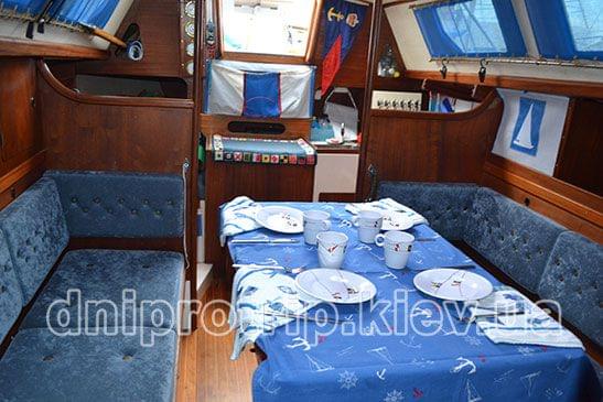 Яхта "Карина"