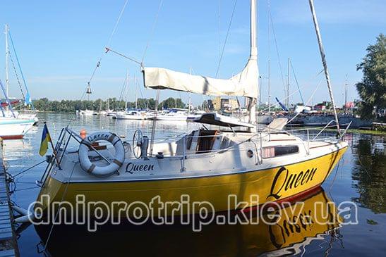 Яхта "Королева"