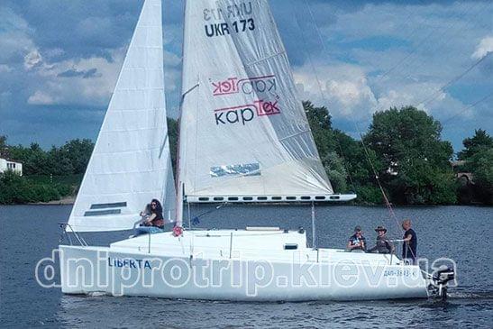 Яхта "Либерта"