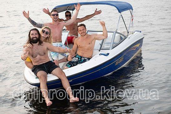 Катер "Bayliner 175"