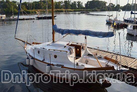 Яхта Любава