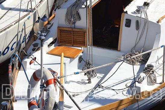 Яхта Любава