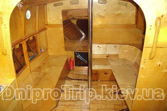 Яхта Любава