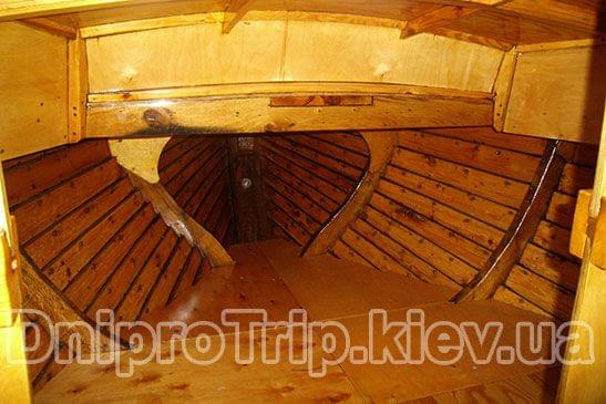 Яхта Любава