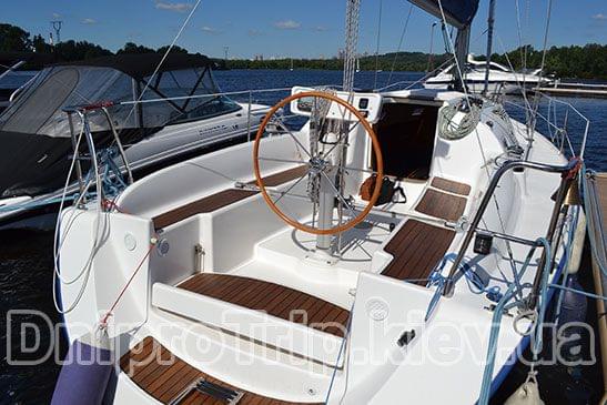 Яхта Орияна 33