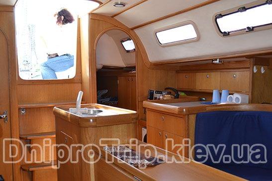 Яхта Орияна 33